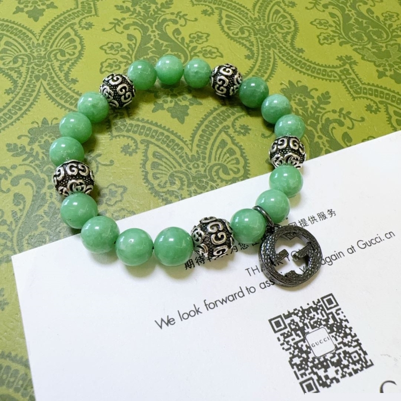 G*u*i bracelets